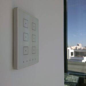 Smart-switch-Zennio-TMD-Plus-Aleea-Alexandru Smart-switch-Zennio-TMD-Plus-Aleea-Alexandru