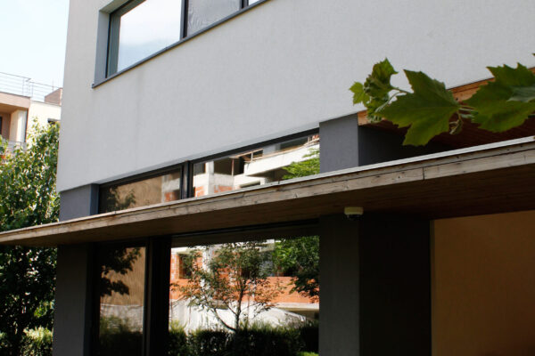 Casa-inteligenta-exterior-Aurel-Persu