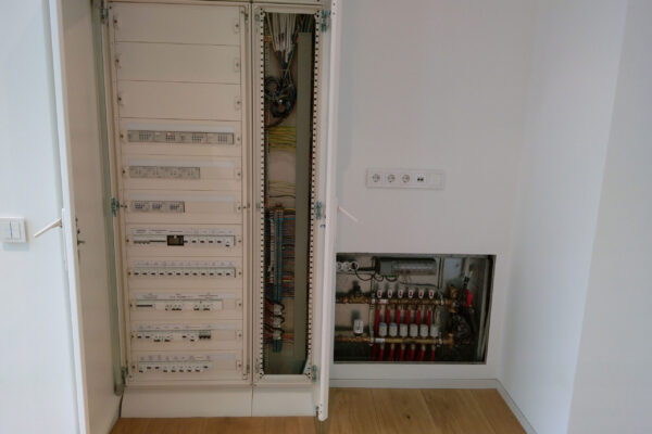 Tablou-electric-distribuitor-colector-Mora Tablou-electric-distribuitor-colector-Mora