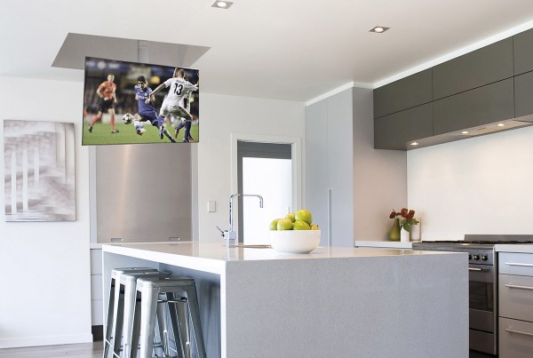 Retractable motorized tv arm