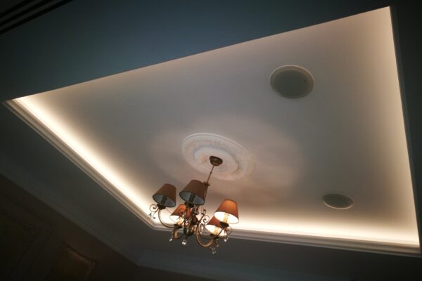 Iluminat-LED-tavan-Apartament-T
