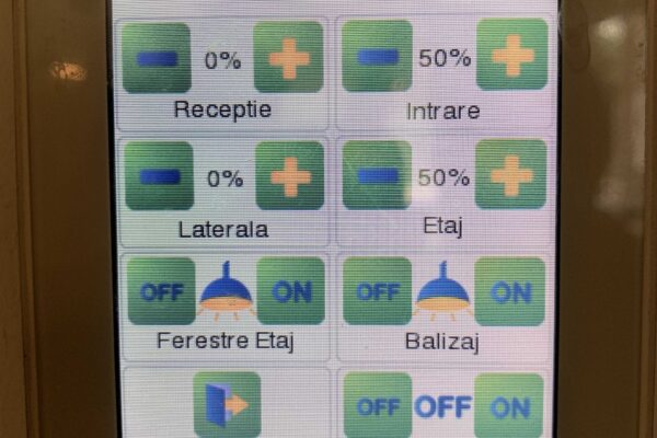 Touch-panel-Cuibul-de-lemn Touch-panel-Cuibul-de-lemn