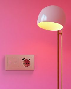 Iluminare RGB pentru pictogramele intrerupatorului Tecla de la Zennio