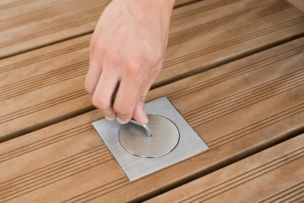 Capac de siguranta pentru priza de pardoseala ARPI de la Lithoss