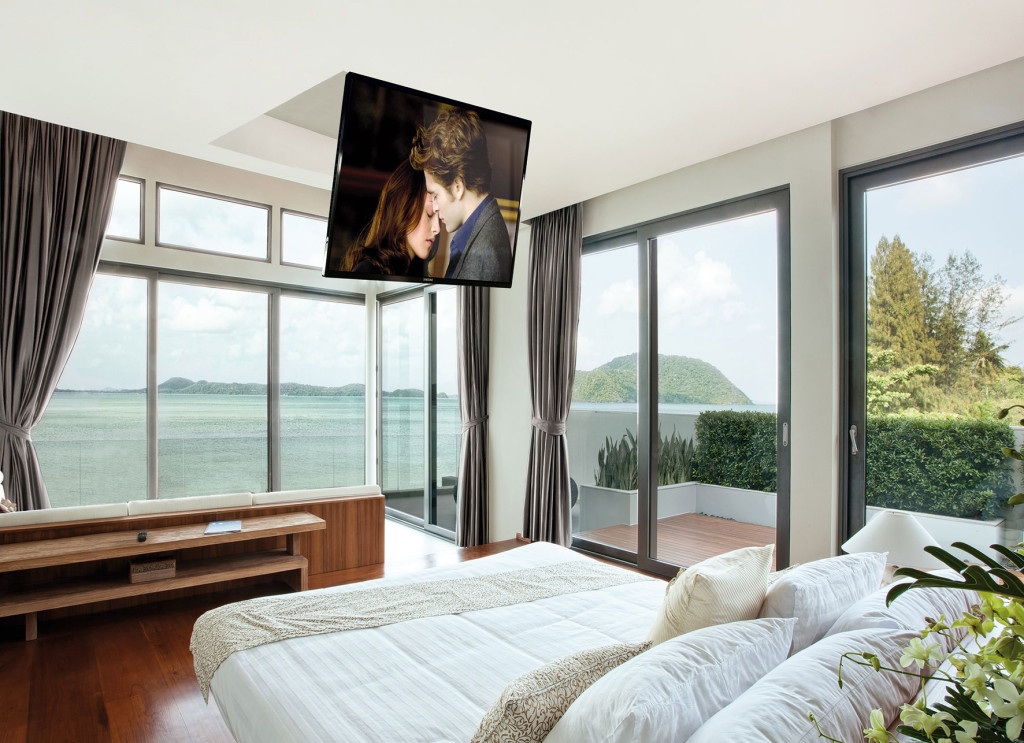 Flip 90 suport TV motorizat de tavan de la Maior