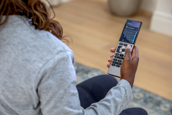 Telecomanda Halo - control intuitiv pentru sistemele Control4