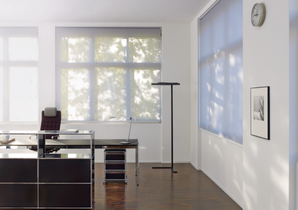 Roller blinds Silent Gliss in birou