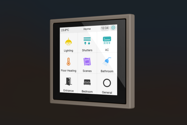 CX33 - touch panel compact Zennio